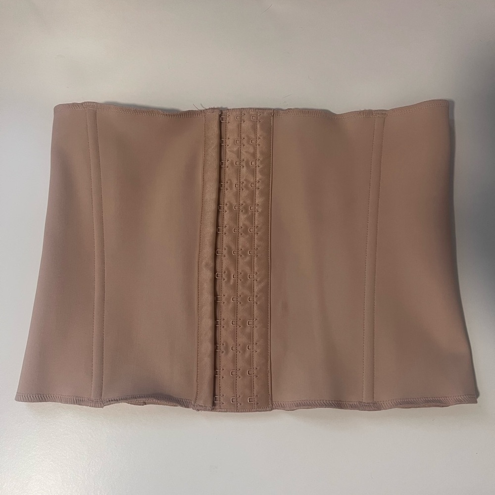 SKIMS Nude Strapless Shapewear